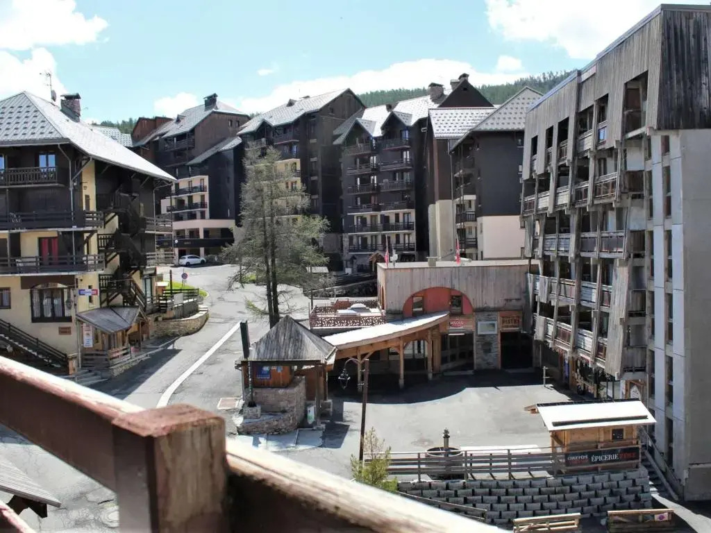 Appartement Risoul, 1 pièce, 4 personnes - FR-1-330-126