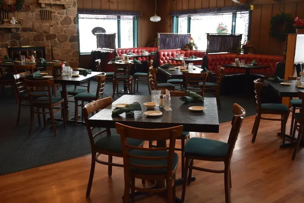 Oneida Village Inn