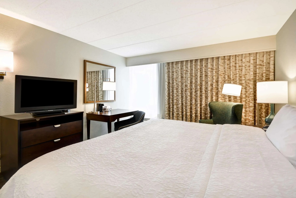 Hampton Inn Chicago-Naperville