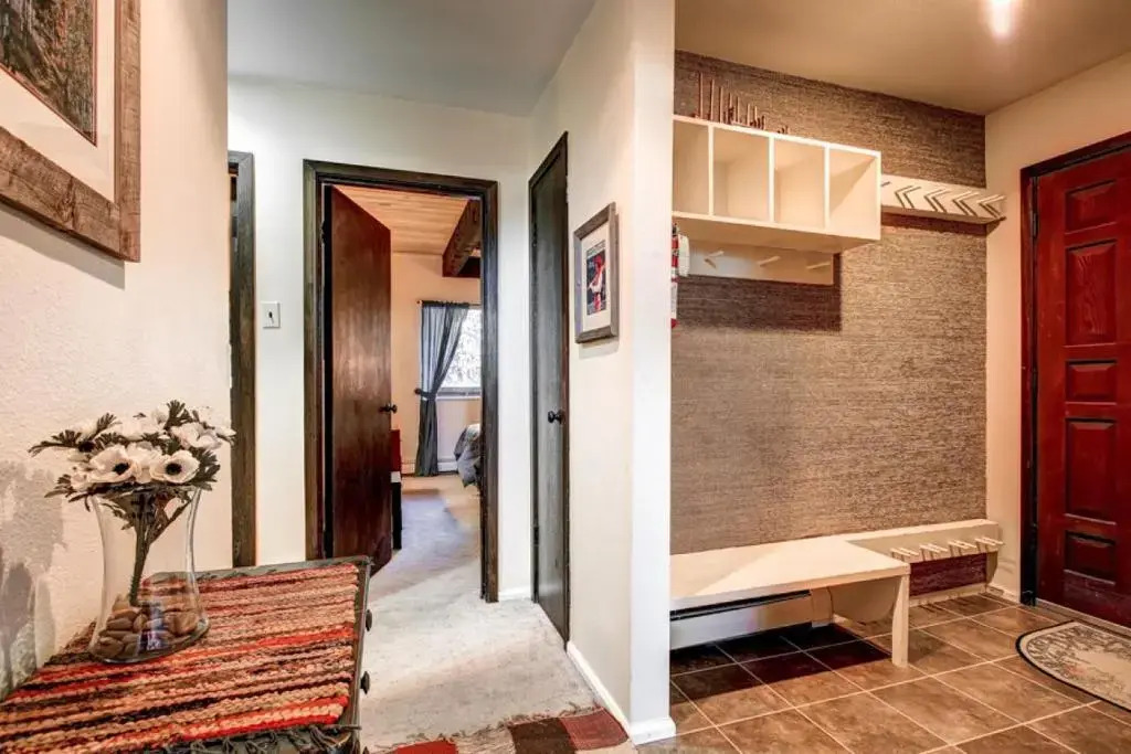 Tamarisk 303