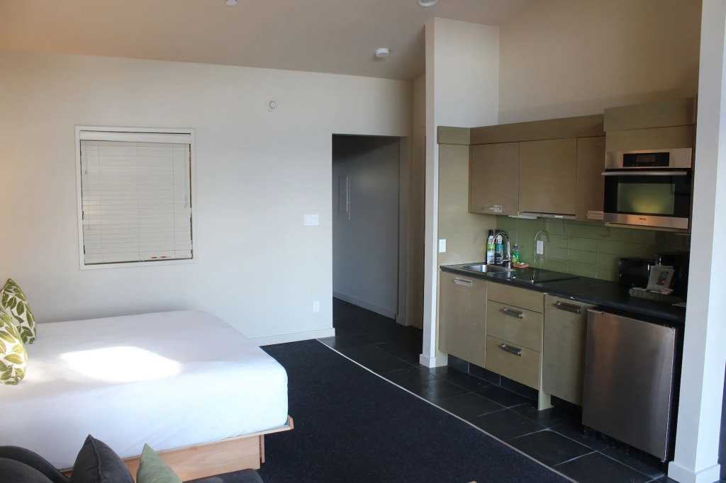 Black Rock Oceanfront Resort