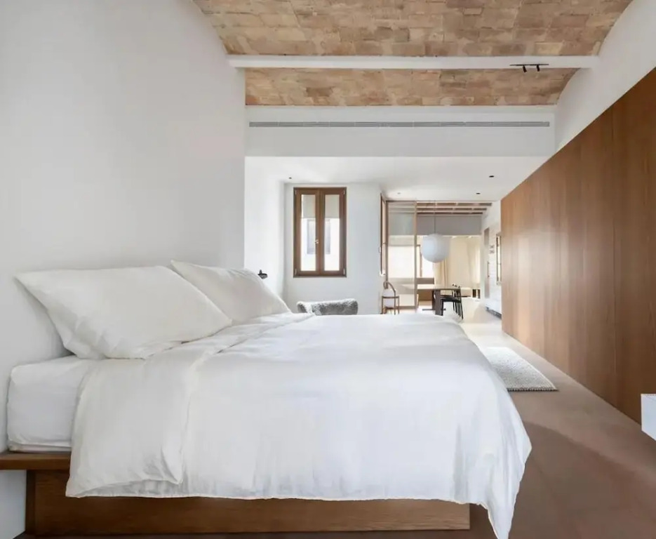 Barcelona Blissful Apartment Escape