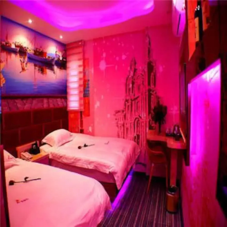 Xin Hui City Hotel (Shanghai Railway Station Changshou Road Subway Station Branch)