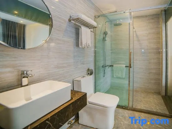 Junchao Light Luxury Hotel