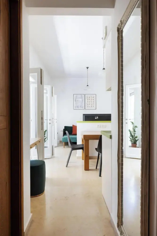 Diz 3 By TLV2rent