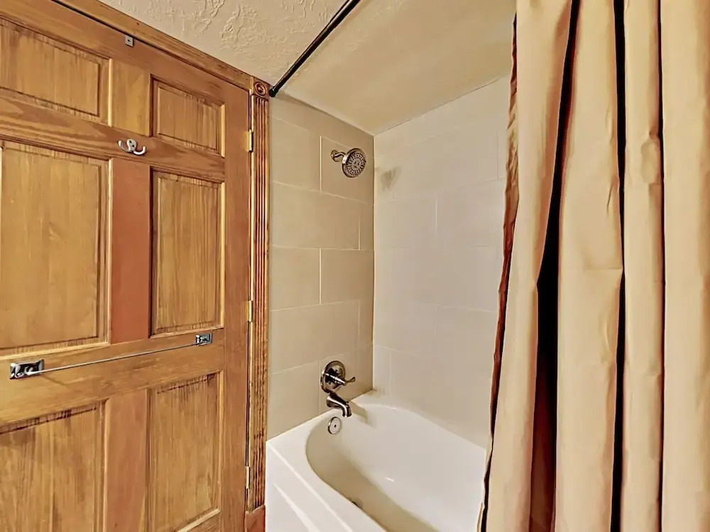 Roomy 3112 - 3 Br Townhouse