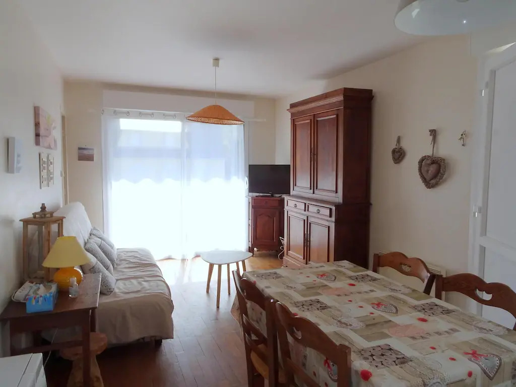 Semi-detached House, Jullouville