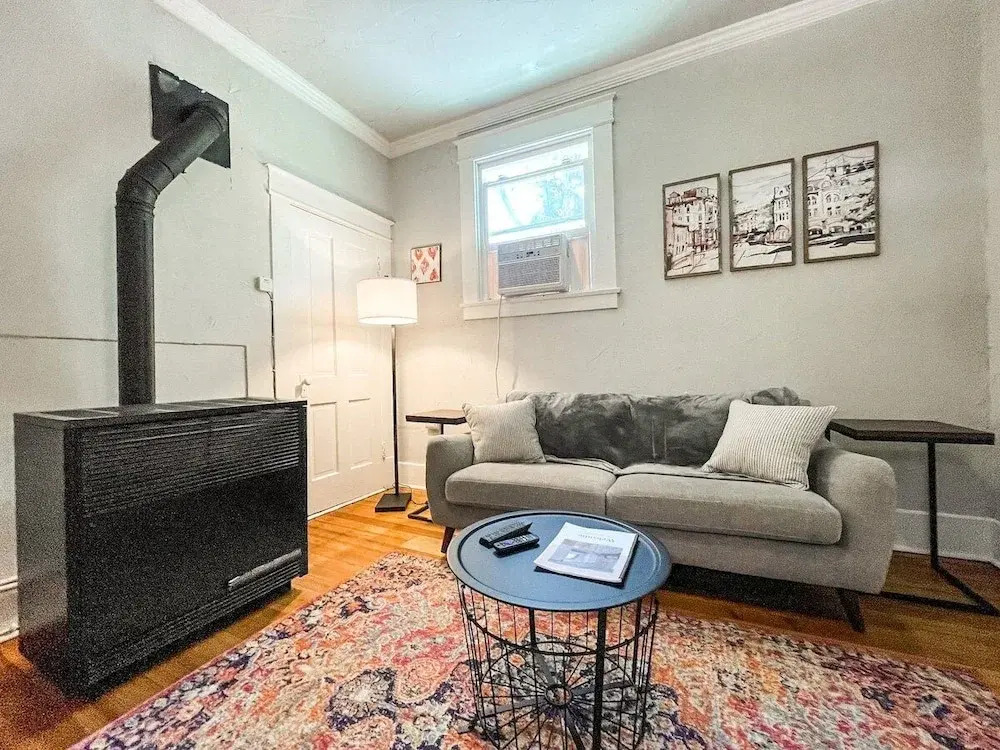 417 E Bijou