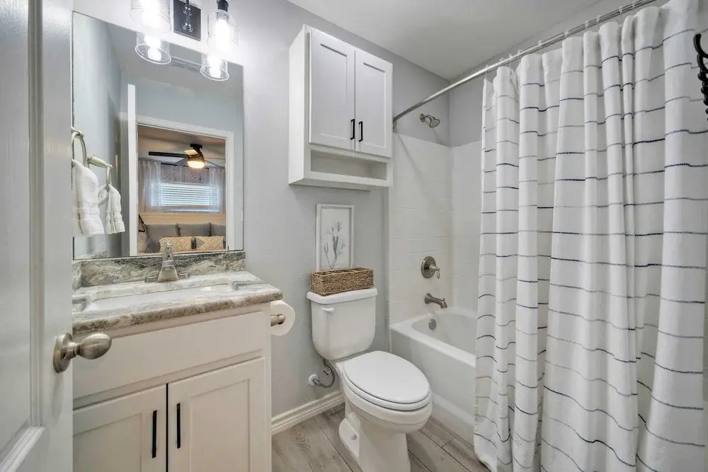 Mins to Beach + Private Pool Golf Cart Zone Game Room Sleeps 12