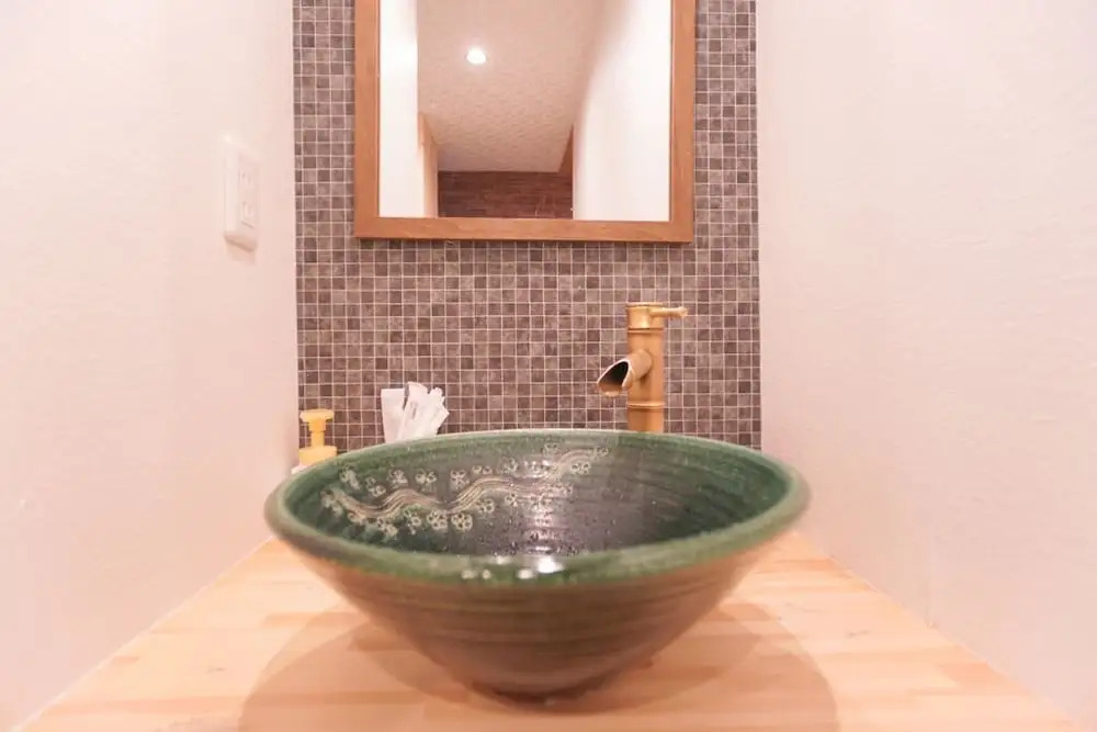 Tsurumibashi House