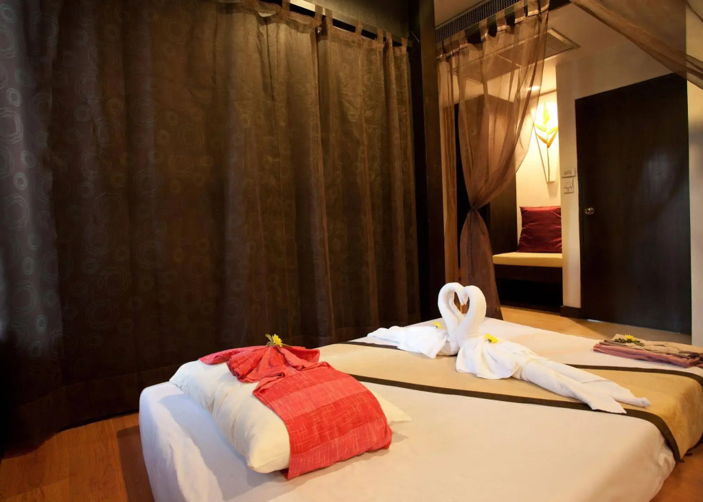 Woraburi Phuket Resort & Spa - SHA Plus