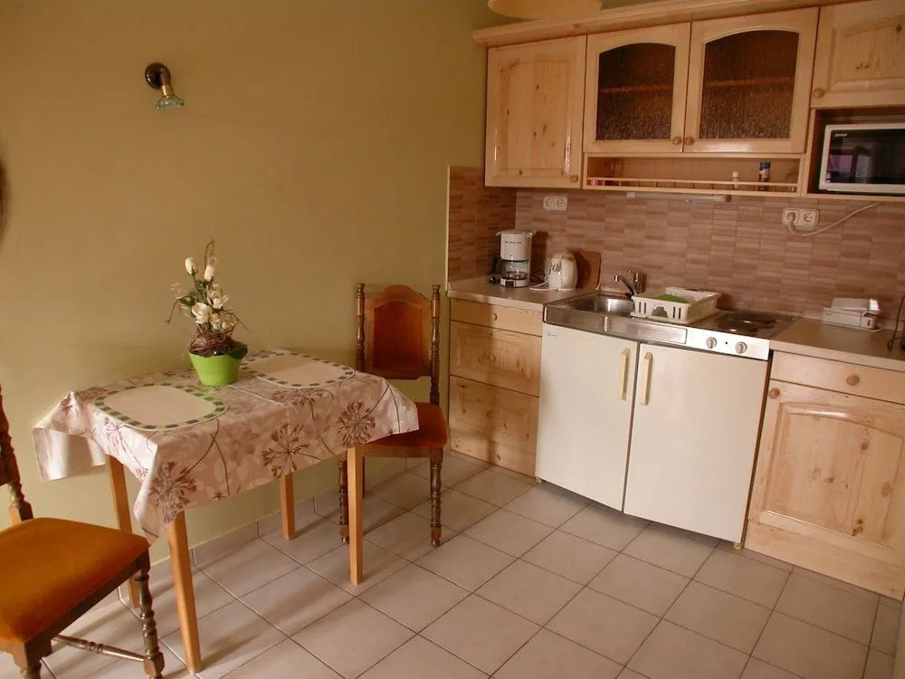 Hevizquelle Apartments