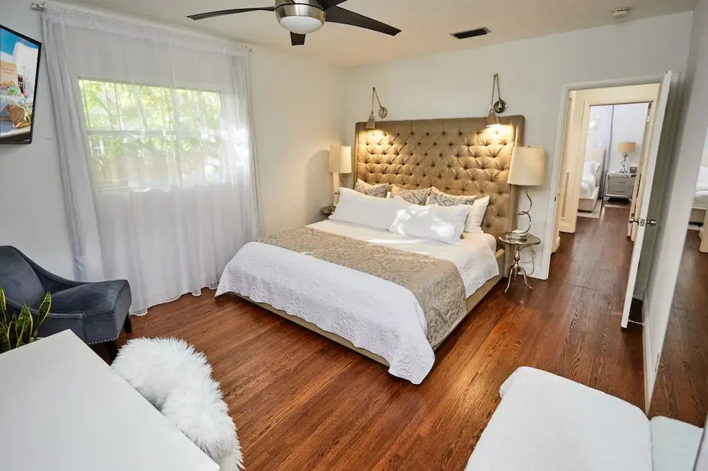 FIFA HQ: 8mi to Stadium | Sleeps 10 | Pool & Games