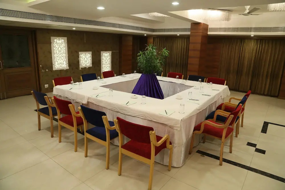 Hotel Amar Vilas Indore