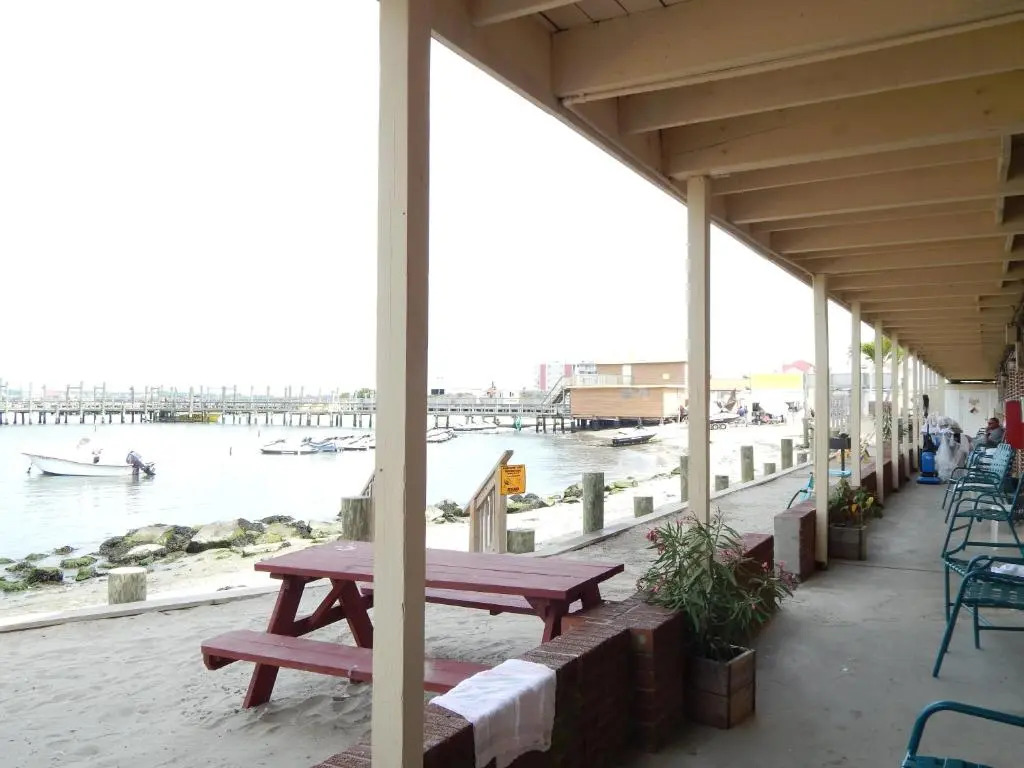 Oceanic Motel