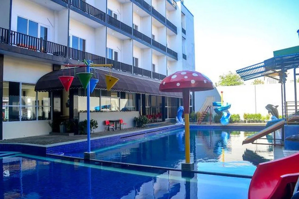 Capital O 1246 Hotel Grand Pacific