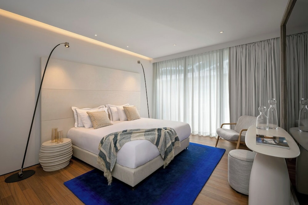 The YACHT - By Fattal Limited Edition