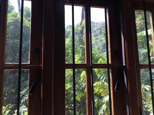 B52 Guest House