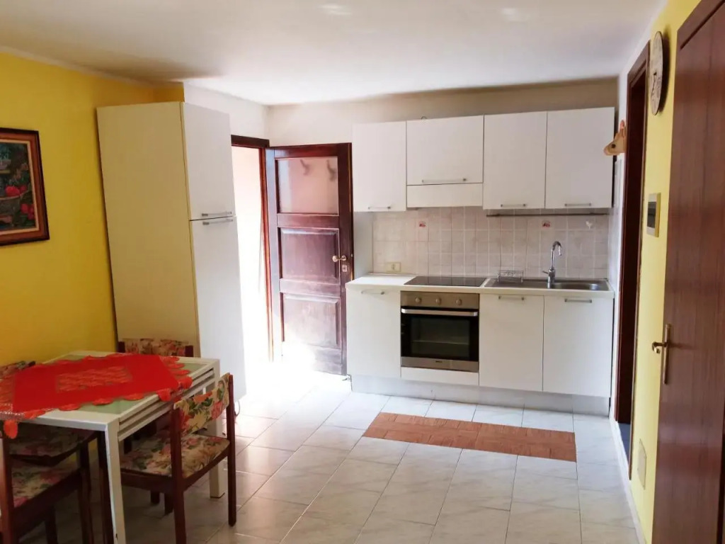 Cute little flat with view, 20 mins to BGY Airport