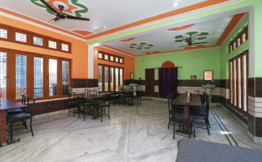 Kanak Palace By OYO Rooms