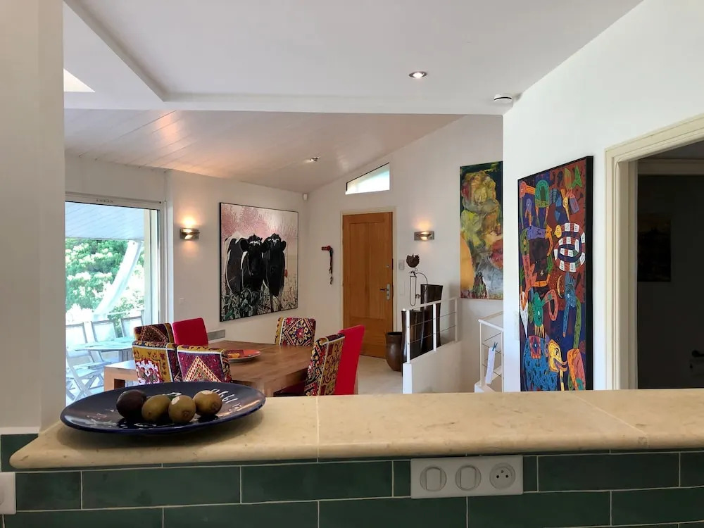 Plushy Villa with Private Pool and Sea Views in La Croix-Valmer