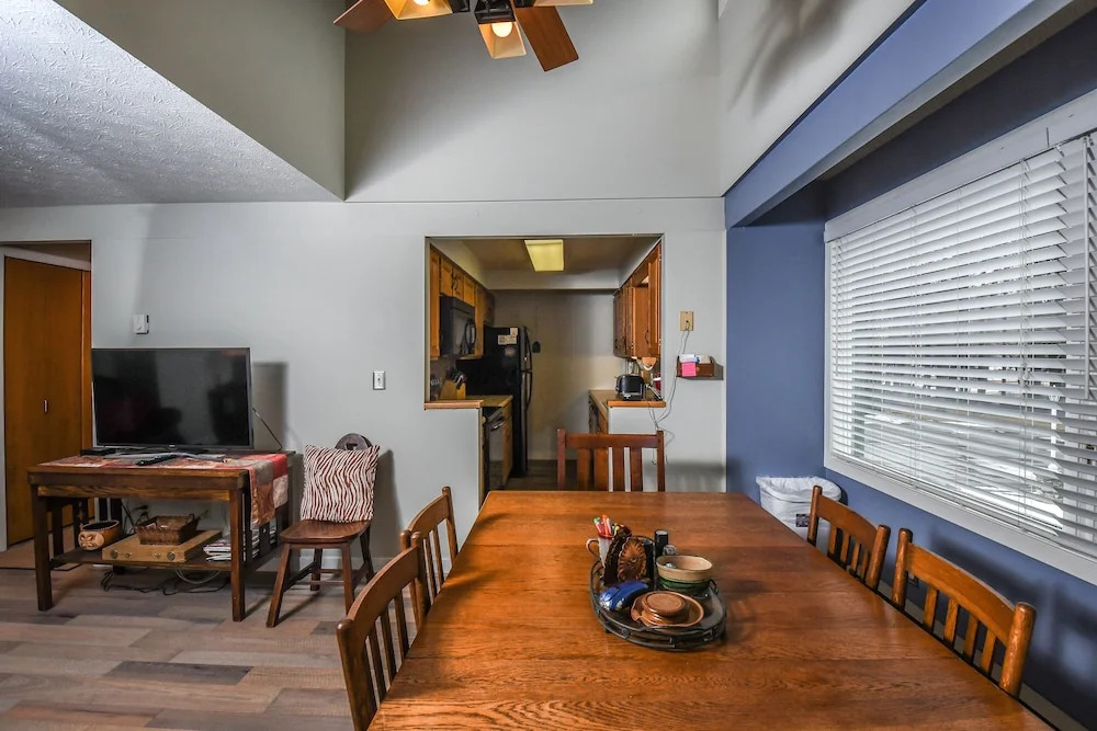 Arrowhead Village 3 Bedroom Townhome #15