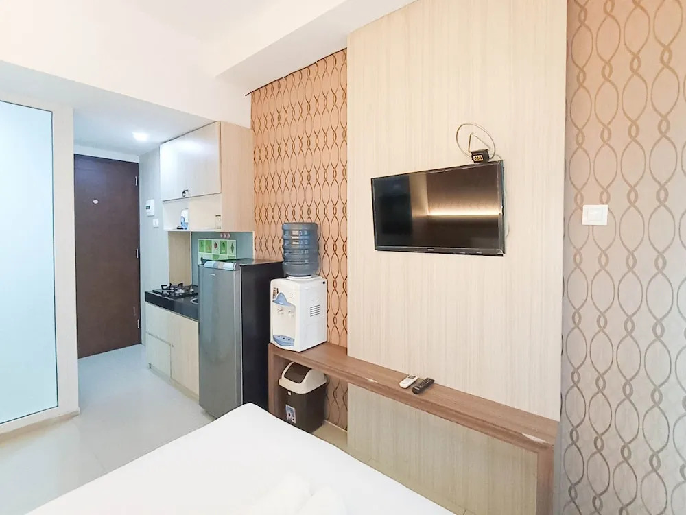 Minimalist and Good Studio at Vivo Apartment By Travelio