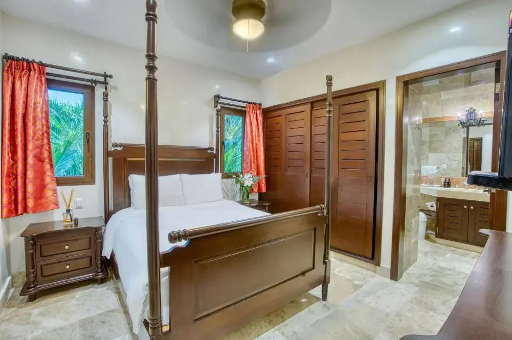 Mansion in Soliman Bay for 34 guests