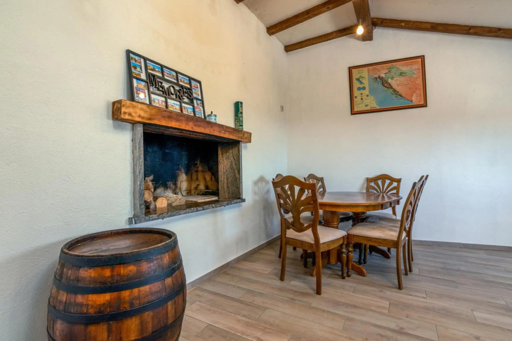 Family friendly house with a swimming pool Pomer, Medulin - 19050