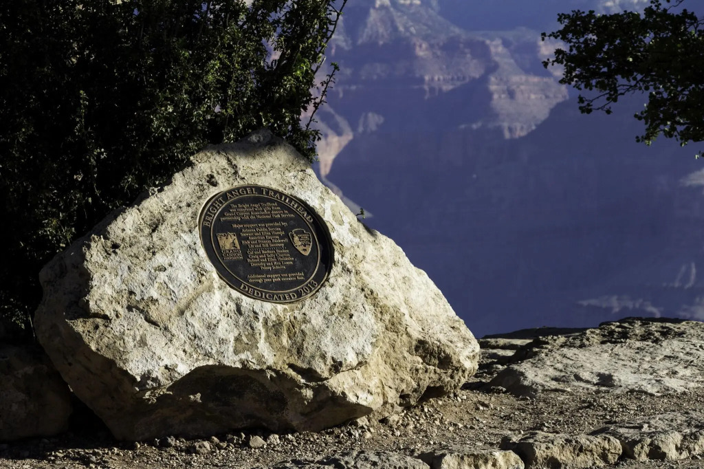 Kachina Lodge - Inside the Park