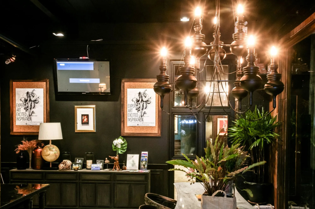 Shade House - Phuket Downtown