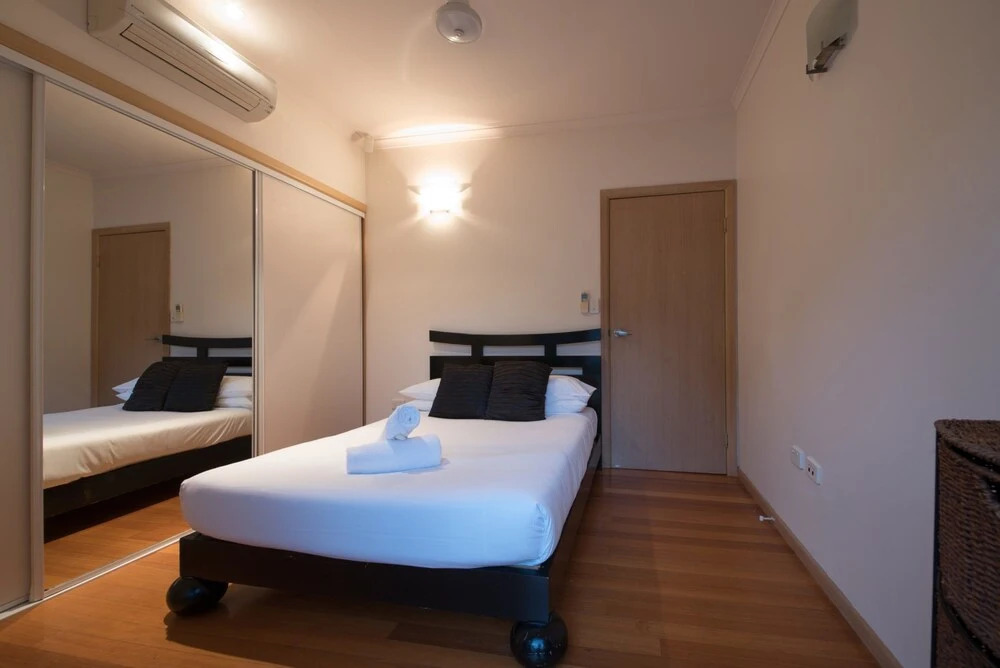 180 views king suite NB Pets must be okd by host B4 booking as T&Cs Apply CALL Bella Vista on Nara