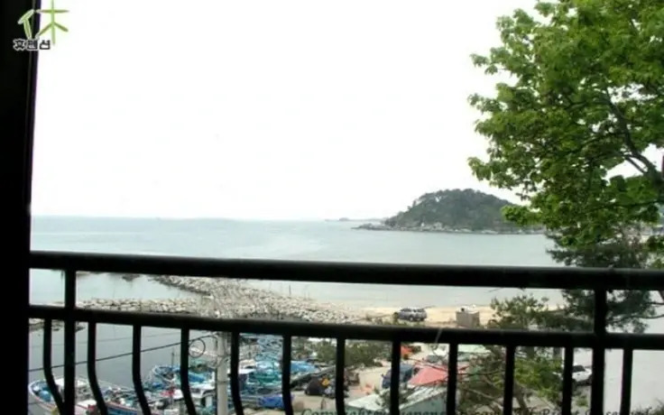 Yangyang Sea Garden Pension