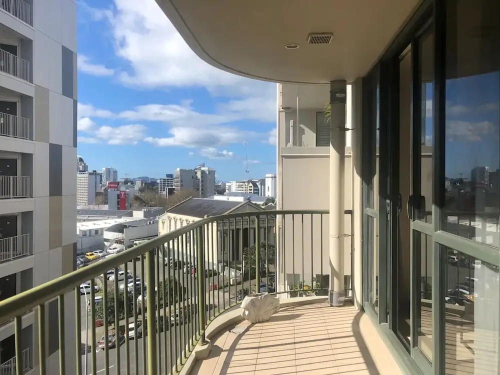 Spacious 2BR Near Westfield Newmarket