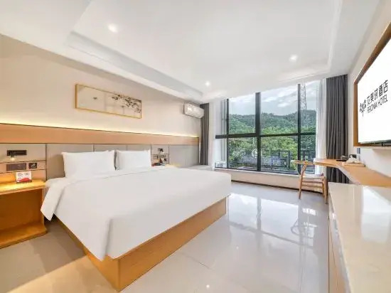 Feronia Hotel