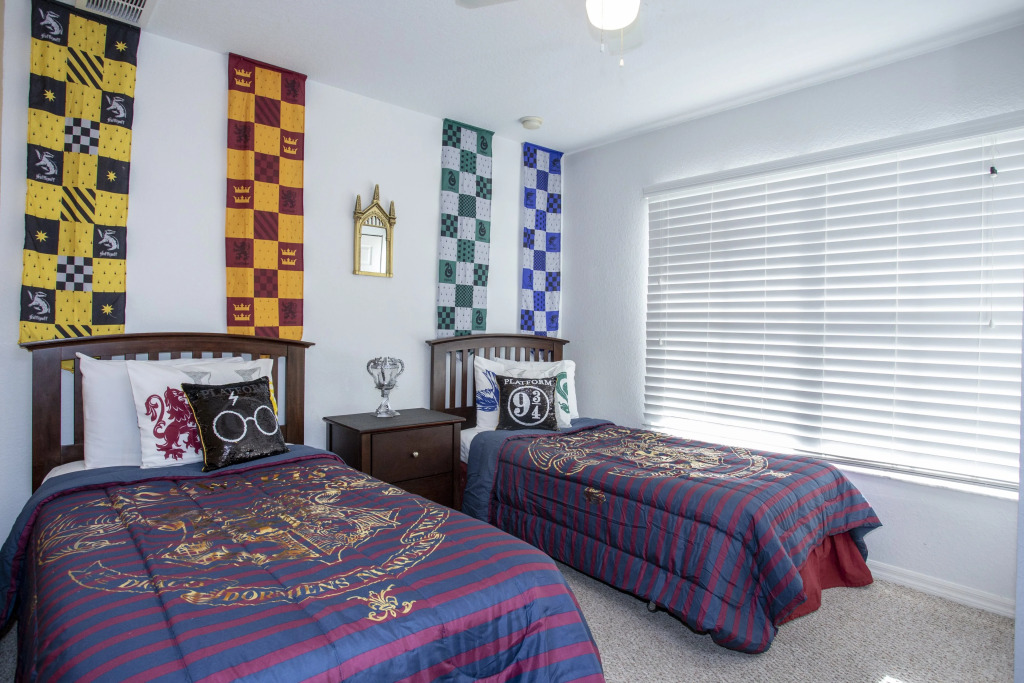 4560 Seven Dwarfs - AMAZING 4 BEDS NEAR DISNEY , KISSIMMEE, US