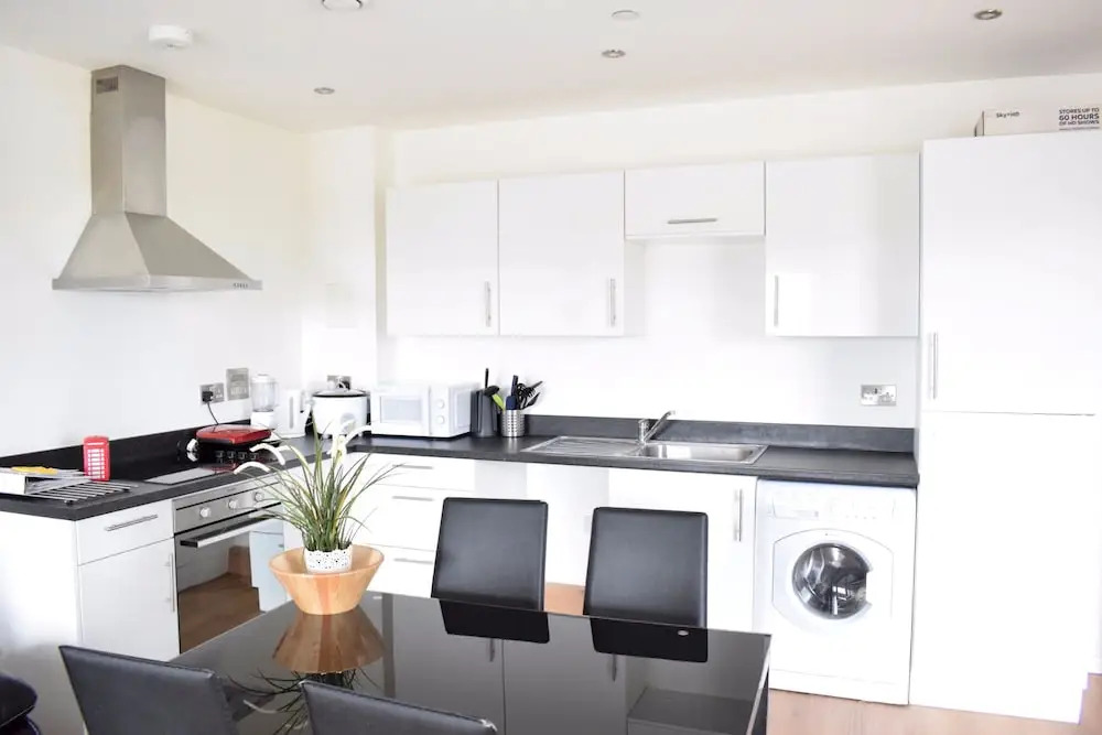 Bright and Spacious Apartment near London Bridge