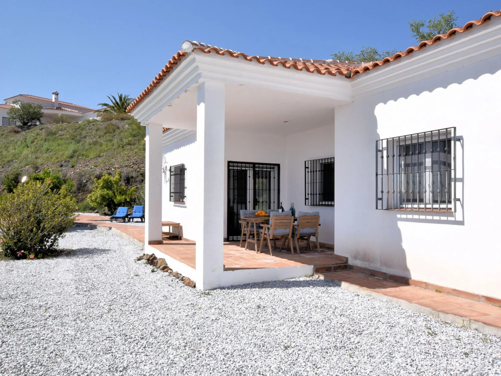 Inviting Villa in Arenas with private pool