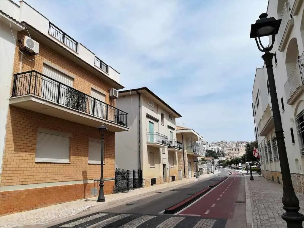 ATTICO BLU monolocale a 50 mt dal mare