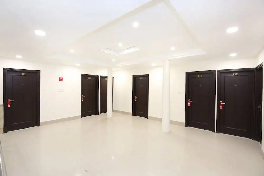 OYO 12354 Hotel Sangreela
