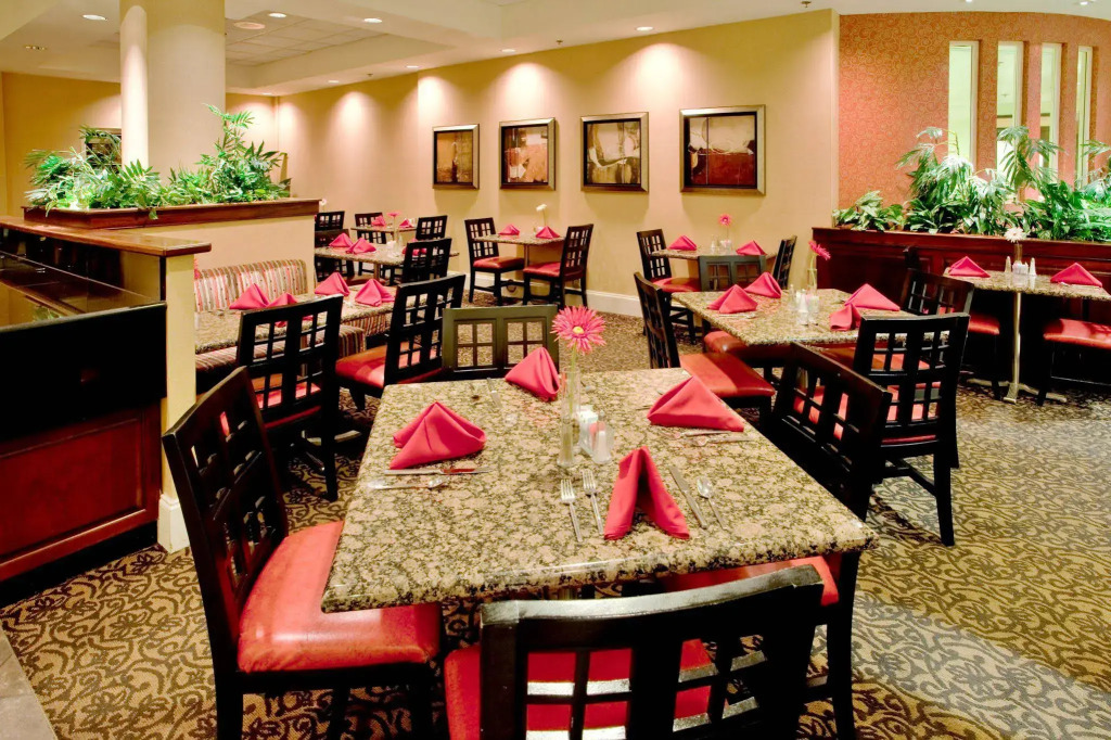 Holiday Inn & Suites Raleigh Cary by IHG