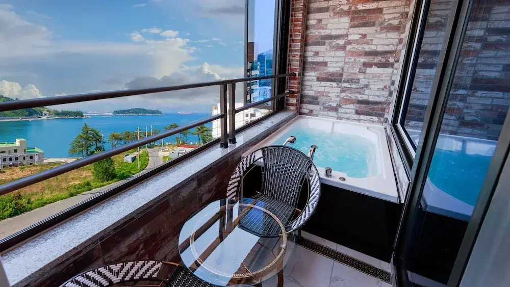 Yeosu View Foret Pension