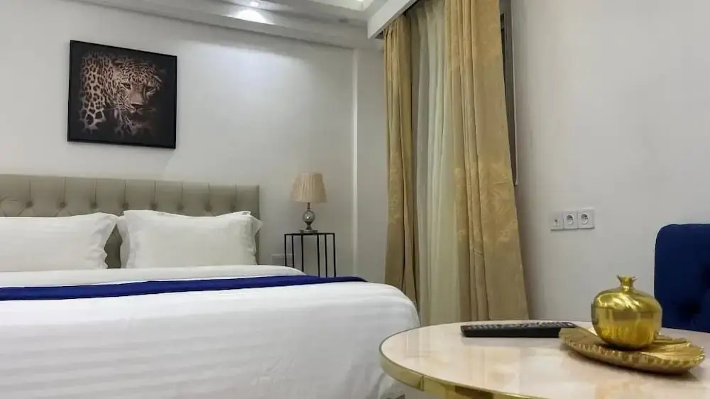Saint James Marguerita Hotel Douala