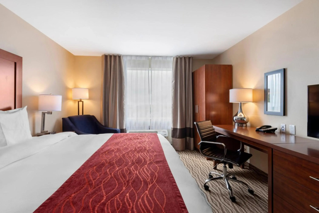 Comfort Inn & Suites