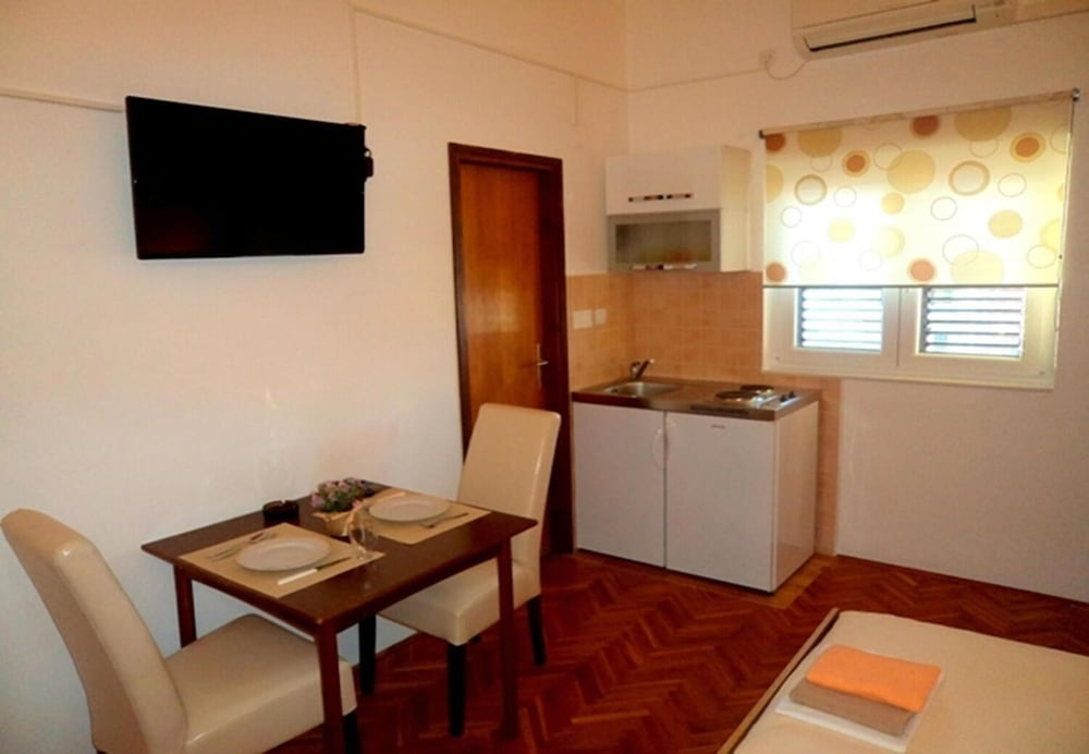 Apartments Ognjen