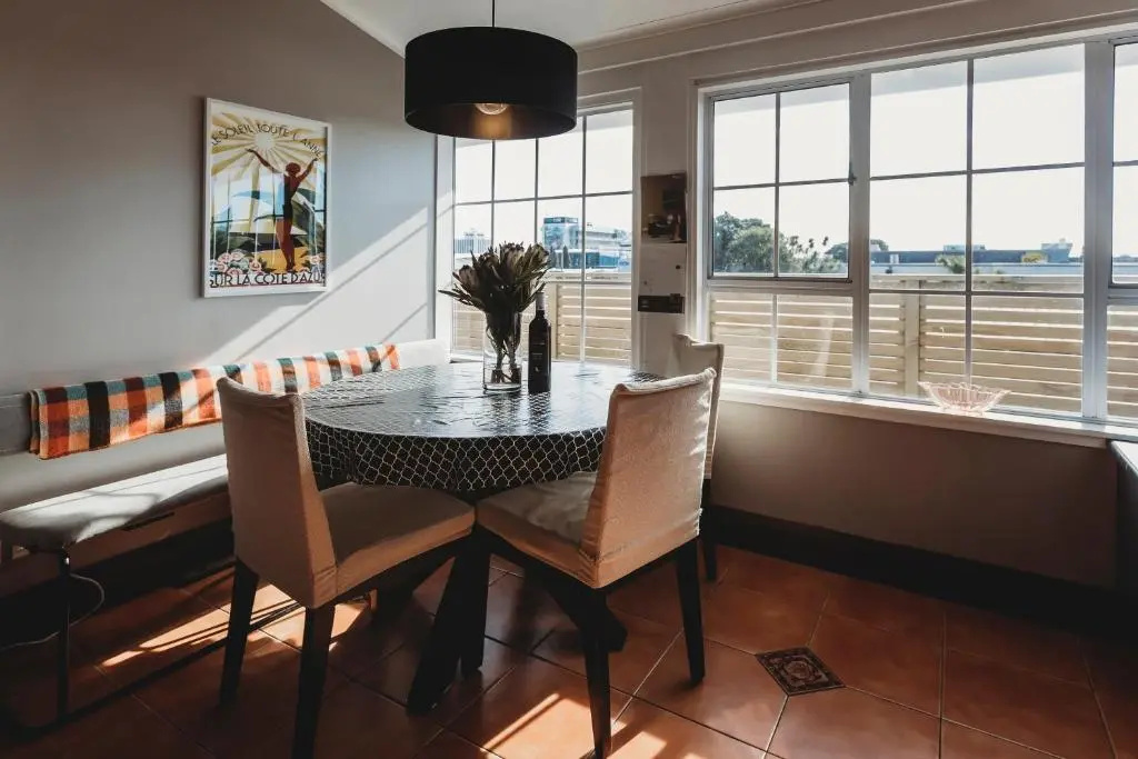 Timata Ora - 7BR family home in prime location