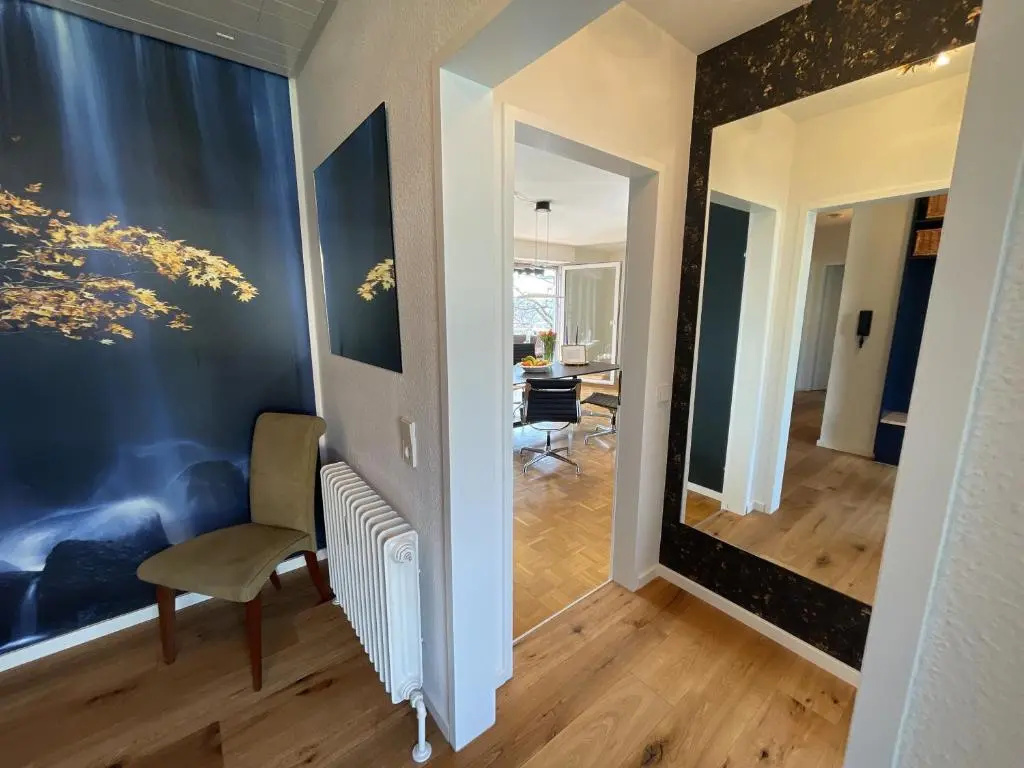 Appartement Region Esslingen - Nähe Messe - Flughafen - Stuttgart - Wohnen und Arbeiten auf Zeit in 120m2 Wohlfühlatmosphäre - ab 3 Übernachtungen - geeignet für 4 Personen - Beistellbett möglich - Kinder und Tiere willkommen - Garage für e-bikes