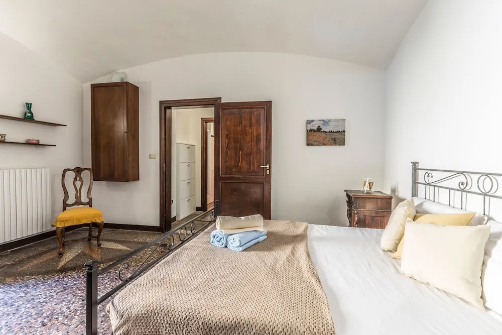 San Mamolo Retreats