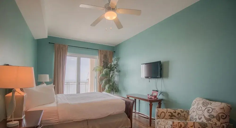 Legacy I 1303 Penthouse