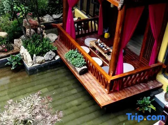 Yulong Snow Hall Inn (Baisha Ancient Town Store)